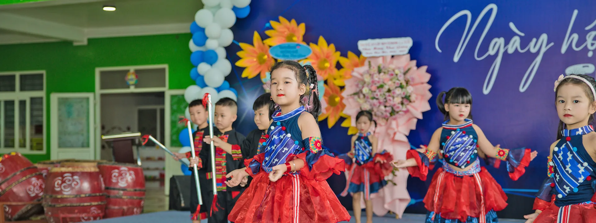 Ươm mầm tương lai<br>Vững bước con yêu